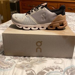 On Running Rose Brown Cloud Flyer